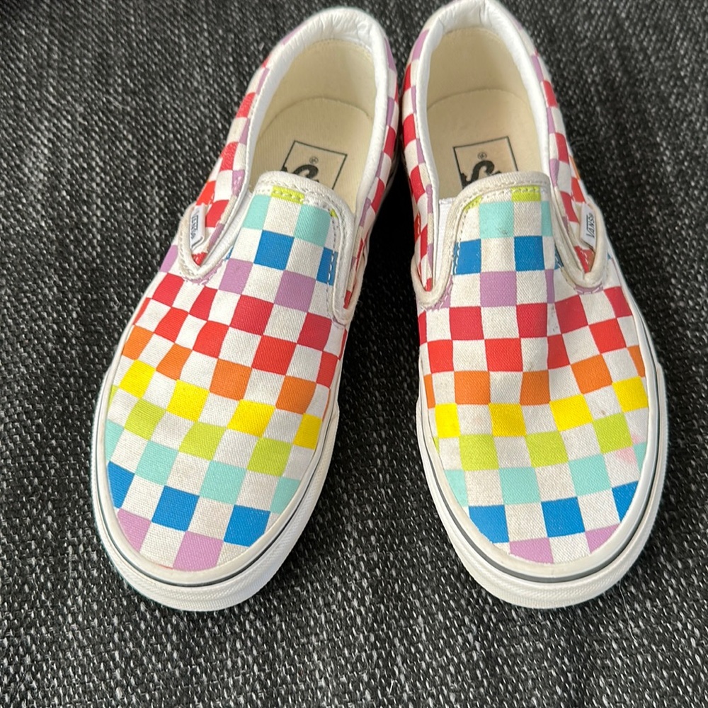 Kids rainbow check Vans